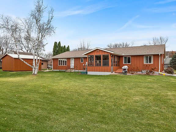 2nd image of 1600 Lange Ln
