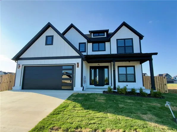 4104 W Pepper Dr, Rogers, AR 72758