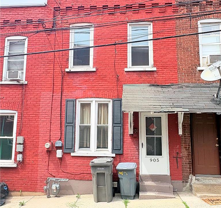 1st image of 905 Mechanic St