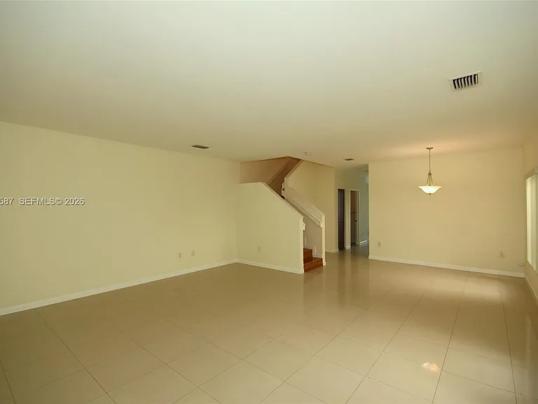 2780 SW 33rd Ave — Photo 3