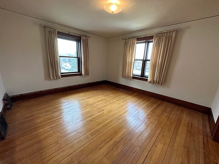 103 E Park Ln — Photo 13