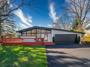 22W441 Tamarack Dr, Glen Ellyn, IL