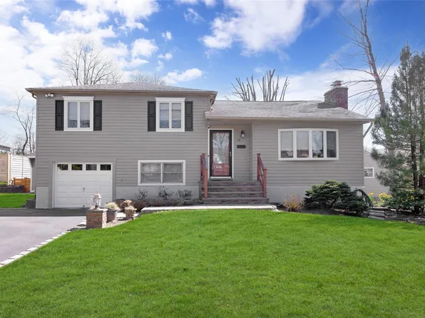 79 Yoakum Street, Farmingdale, NY 11735
