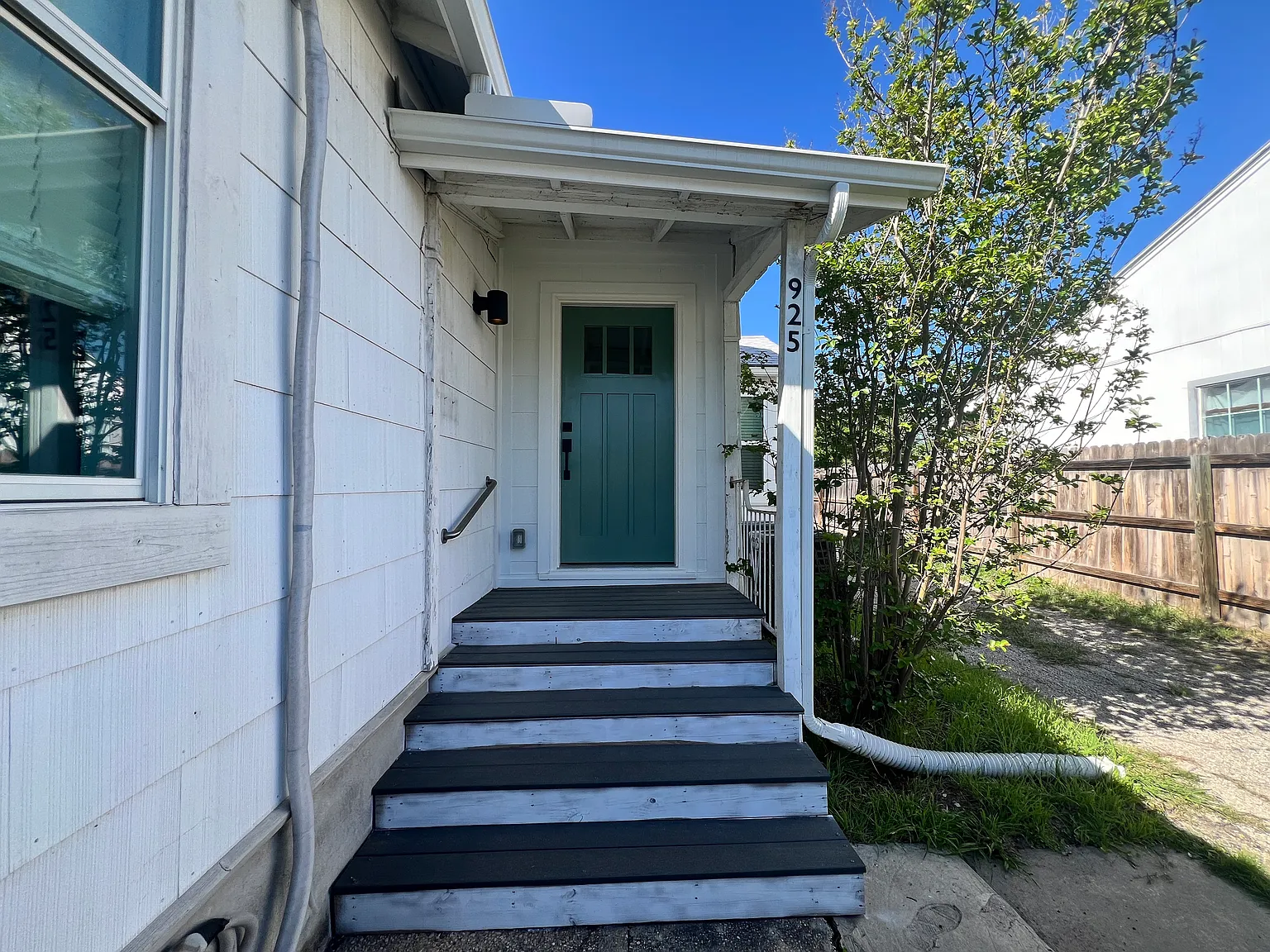 1 bed, 800 sqft, $1,150 — Photo 2