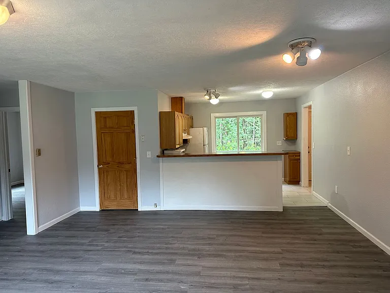 2100 Mavencamp Cir — Photo 3