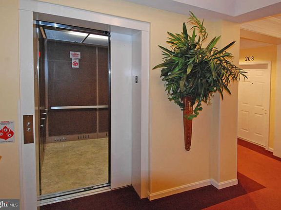 3rd image of 2610 Chapel Lake Dr APT 204