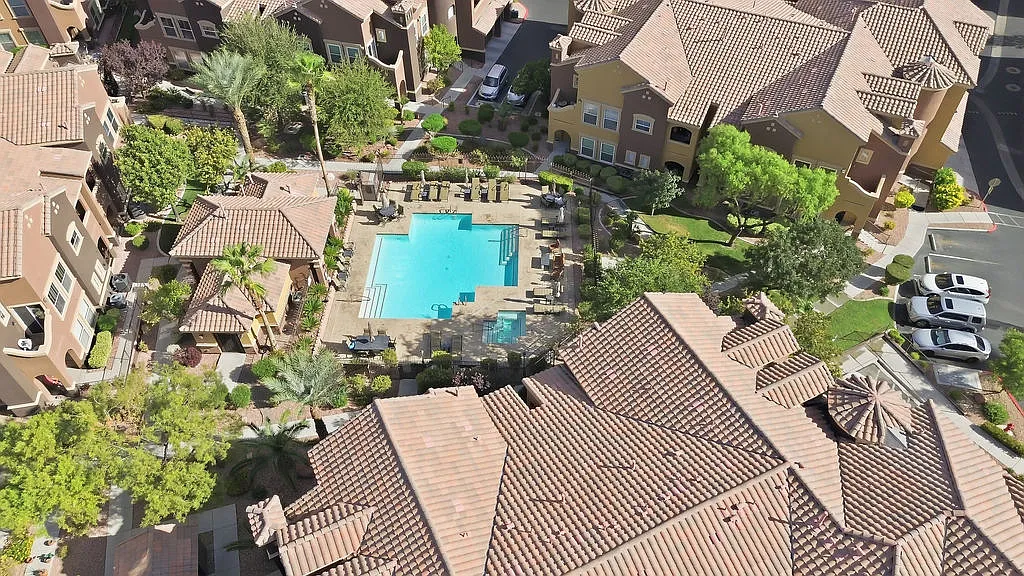 Hualapai Way # 284 - 1 — Photo 4