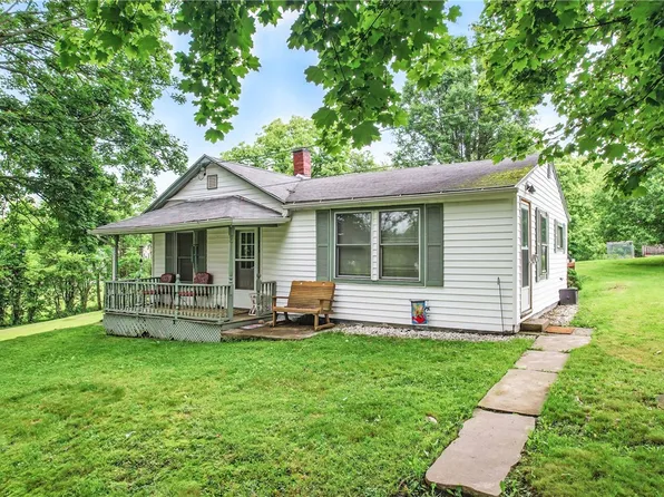 283 S 5th St, Sharpsville, PA 16150