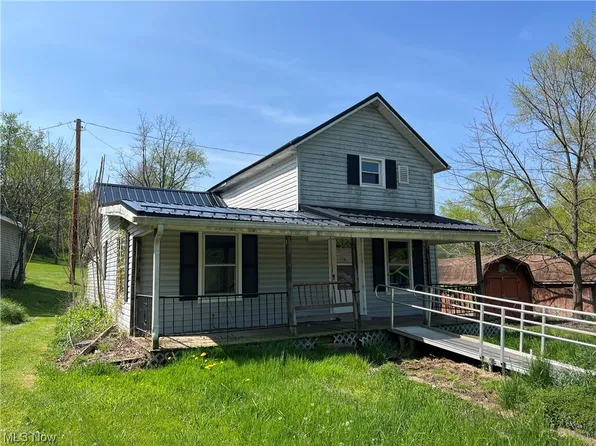 6263 Buckeye Hollow Rd SE, Uhrichsville, OH 44683
