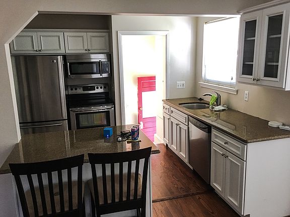 3rd image of 22632 Lakeland St