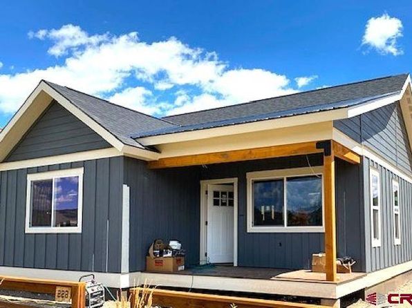228 Redcliff Dr