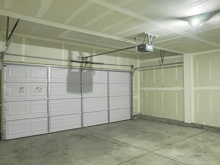 6782 Galpin Dr — Photo 29