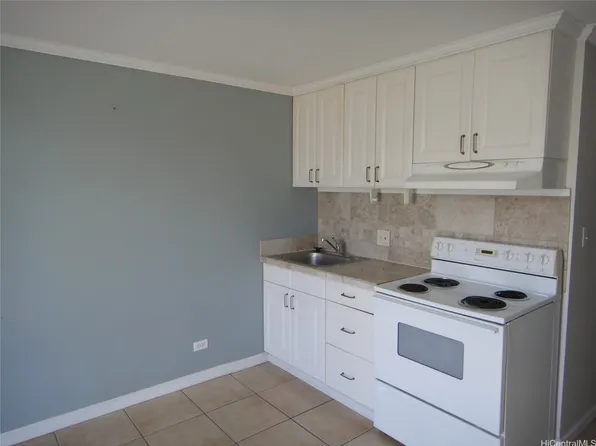 2211 Ala Wai Blvd APT 2103, Honolulu, HI 96815
