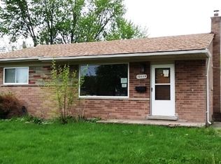 32559 Greenbriar Ave, Warren, MI 48092