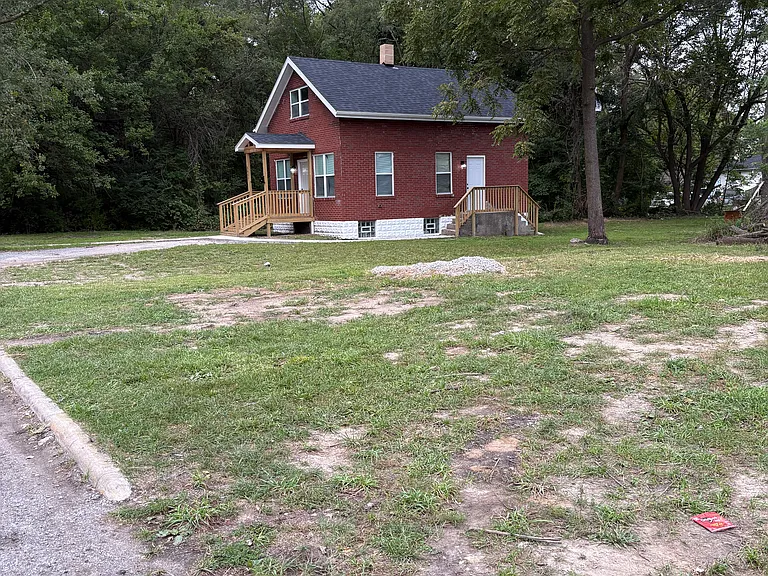 3957 Virginia St — Photo 11