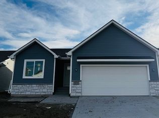 813 NW 3rd St, Bondurant, IA 50035