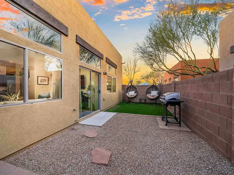 Avilla Marana — Photo 10