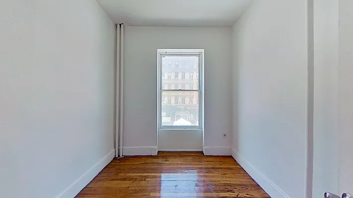 Rented by Bond New York | media 15