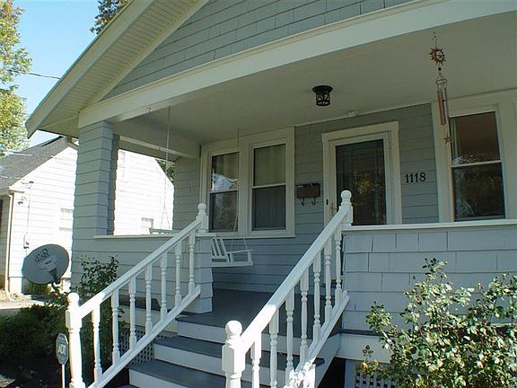 3rd image of 1118 Maycliffe Pl