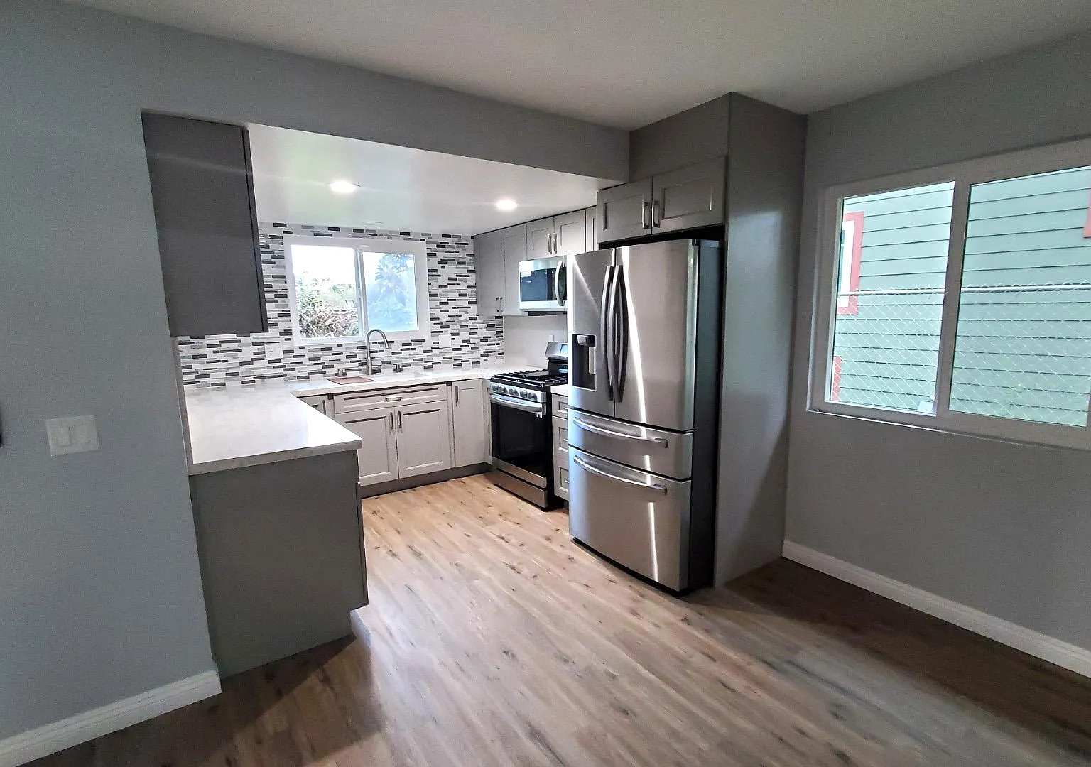 3 bed, 1632 sqft, $5,700 — Photo 2