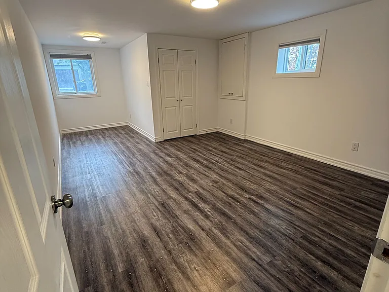 68 Knighton Dr #BASEMENT — Photo 8