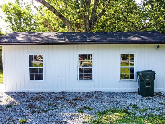 4th image of 157 Sandra Ln