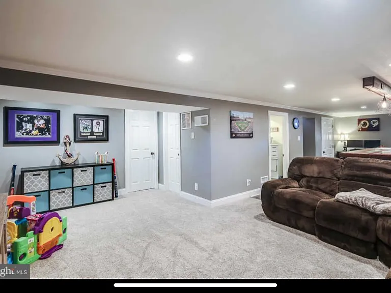 515 Southwell Rd — Photo 8