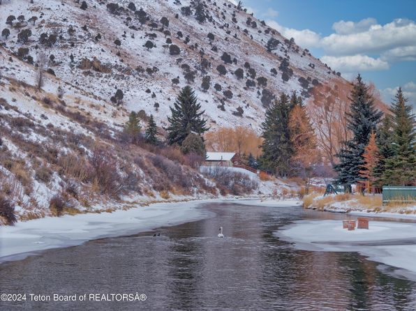 375 N Glenwood St APT B, Jackson, WY 83001