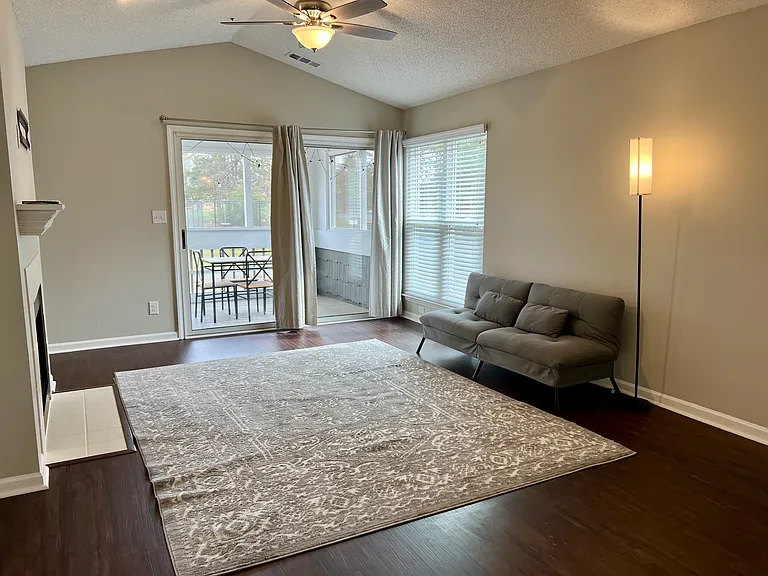 751 Southwest Dr — Photo 10