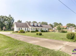 1940 Barrington Dr, Dublin, GA 31021