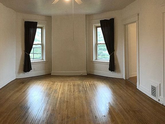 4th image of 206 Delmar Ave