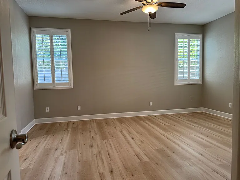 576 Sutherland Ranch Ln — Photo 12