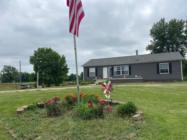 4236 Irwin Bridge Rd, Cantrall, IL 62625