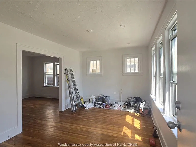 2257 Howard Ave #MAIN — Photo 6