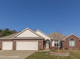6070 Brandywine Dr, Johnston, IA 50131