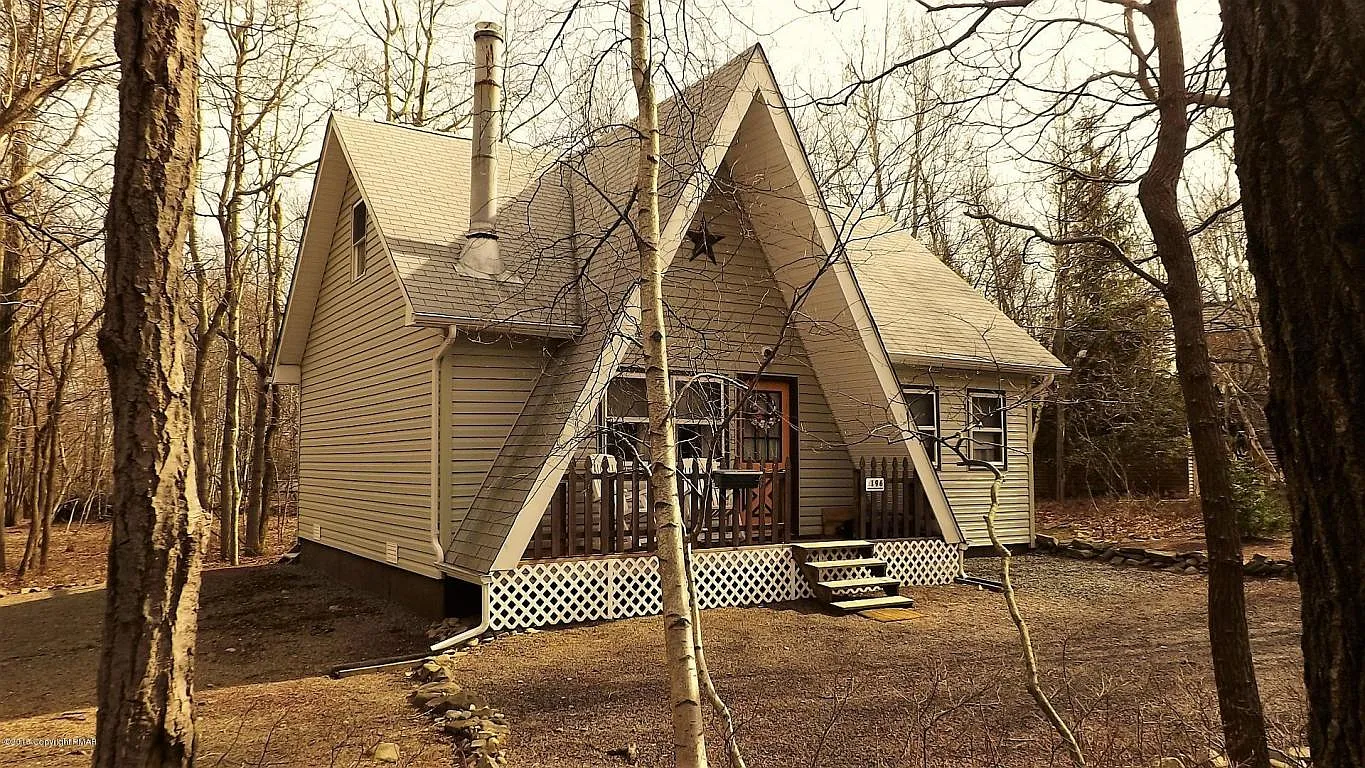 196 Ash Dr photo 1