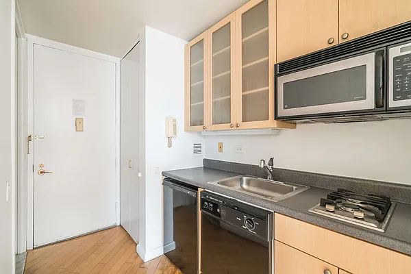 Rented by Compass | media 21