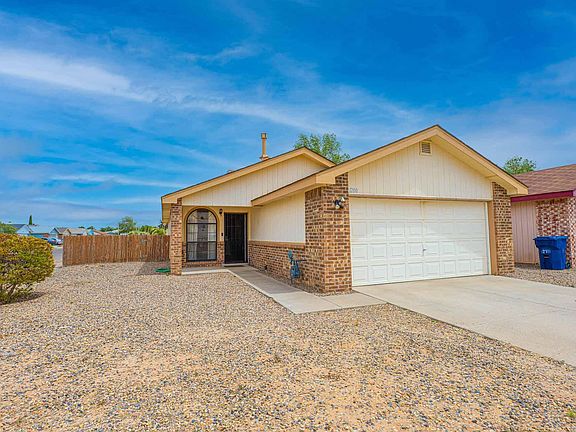 2nd image of 1200 SW Camino Del Rey Dr