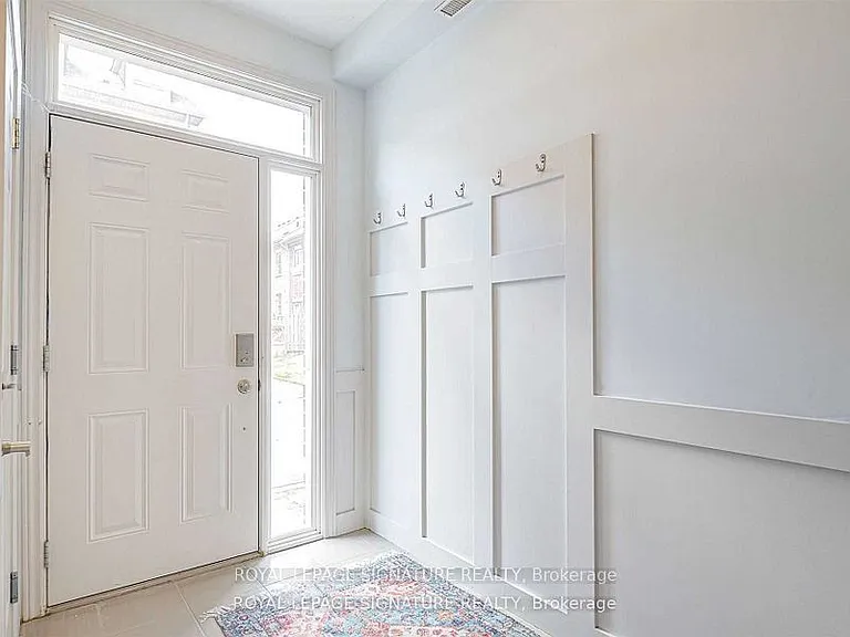 16 Whitehaven Ln #UPPER — Photo 2