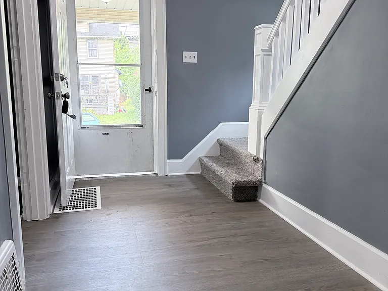 1627 Bryan Ave SW — Photo 6
