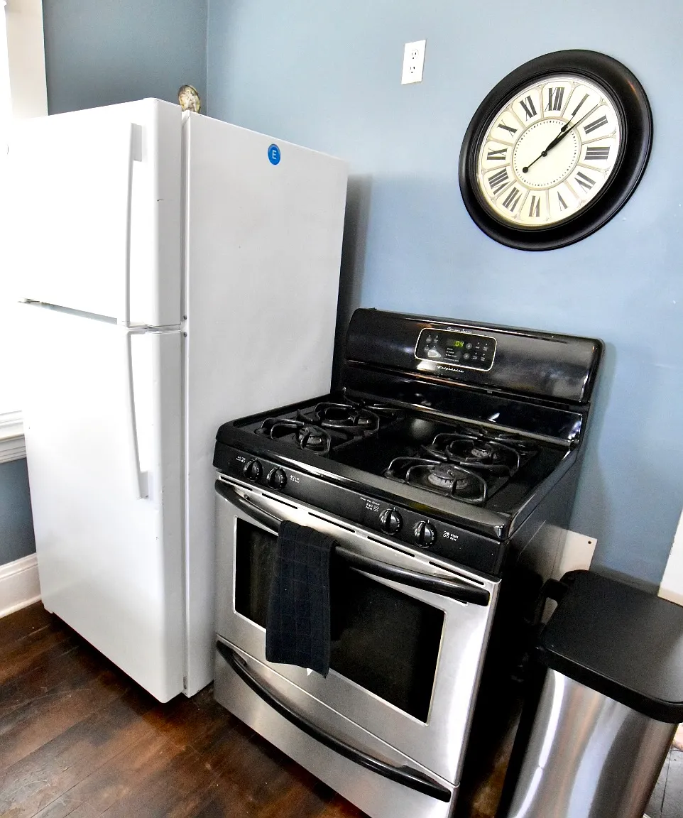 3 bed, 1.5 bath, 1632 sqft, $1,425 — Photo 3