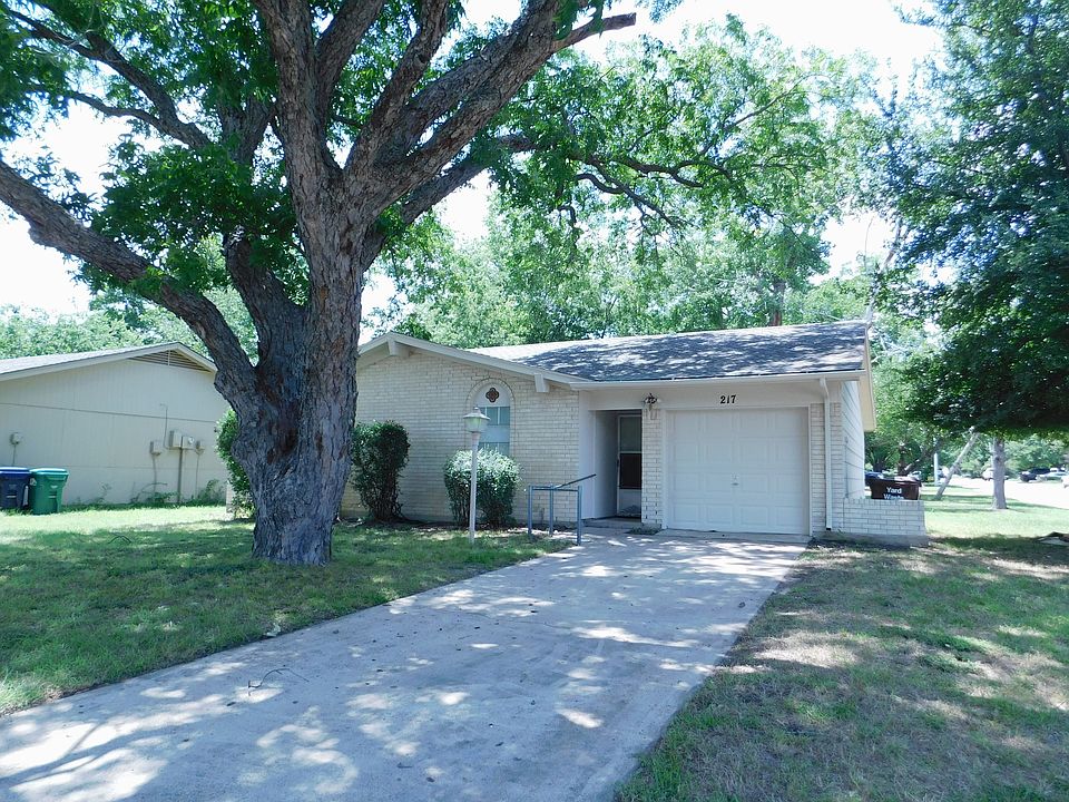 1st image of 217 Mockingbird Ln