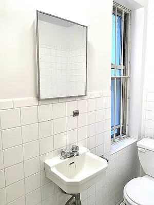 Rented by Haute Residences  | media 37