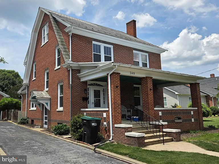 240 S Holliday St — Photo 3