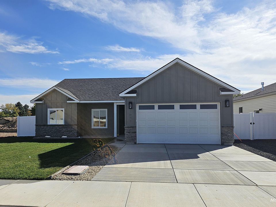 1st image of 3064 Capricorn Ave