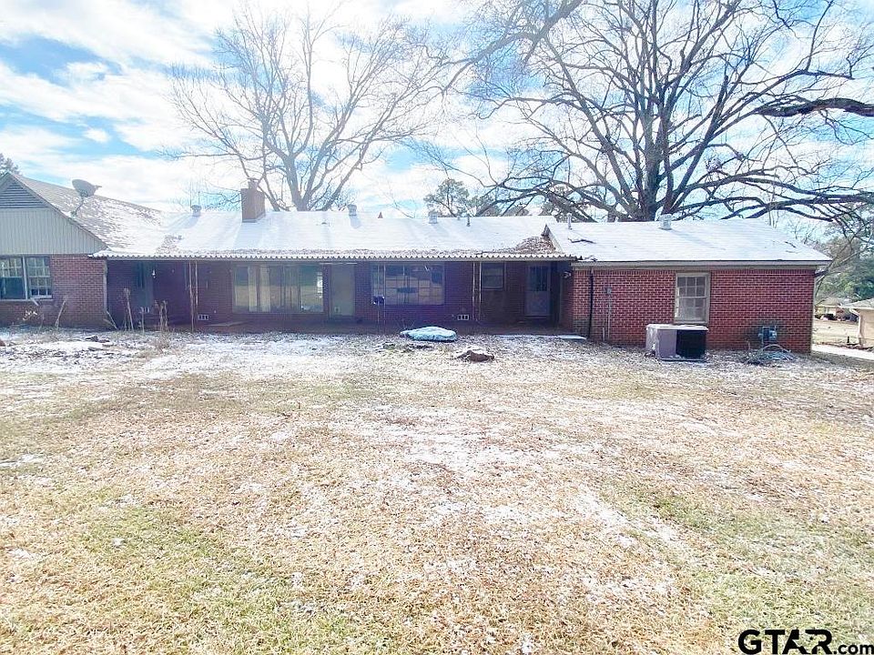 1302 North St, Daingerfield, TX 75638 MLS 24001043 Zillow