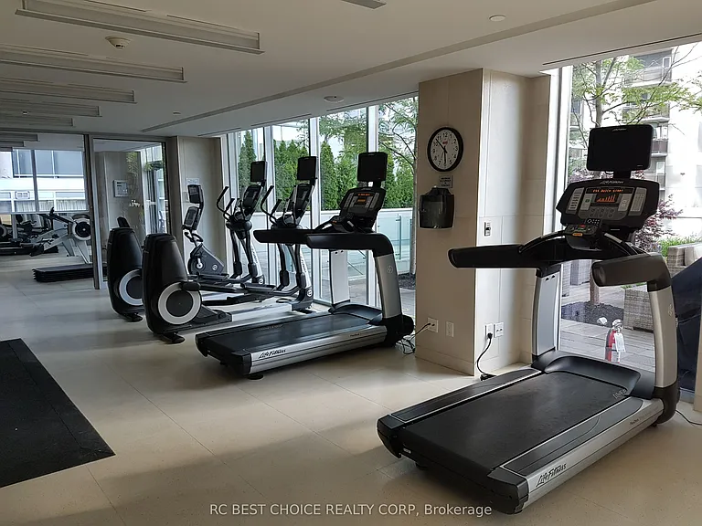 170 Avenue Rd #405 — Photo 27