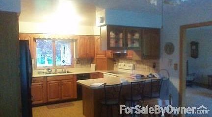 5th image of 245 E Leona Dr