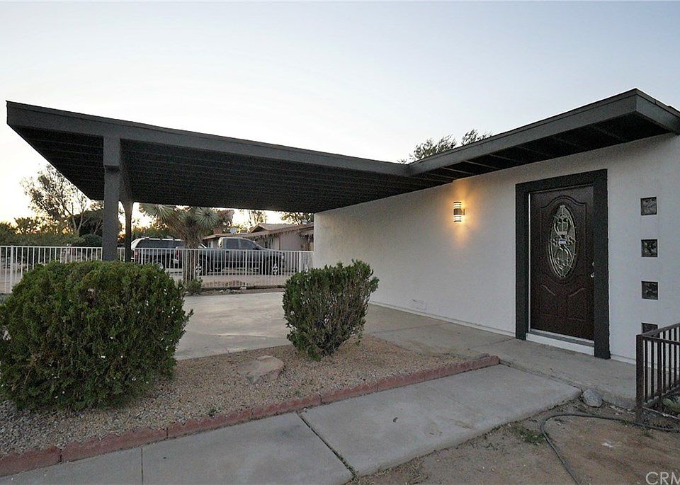 1st image of 16242 Cajon St