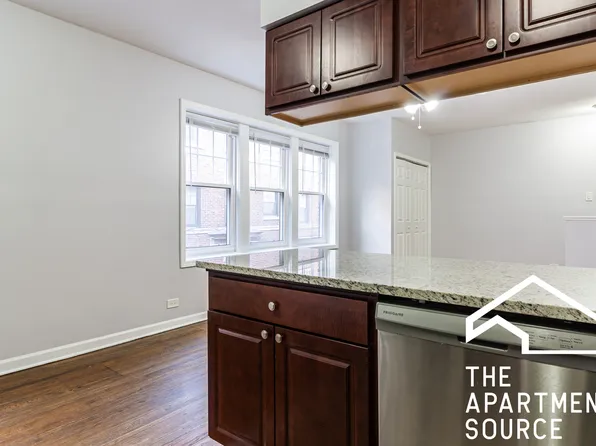 3718 N Sheffield Ave #3, Chicago, IL 60613